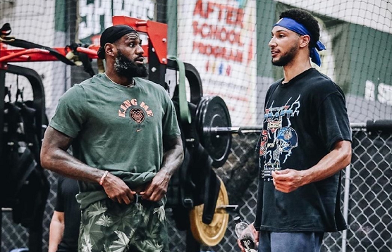 他此行不仅 他此行不仅