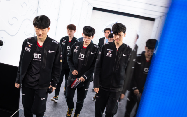 以及另外两 以及另外两