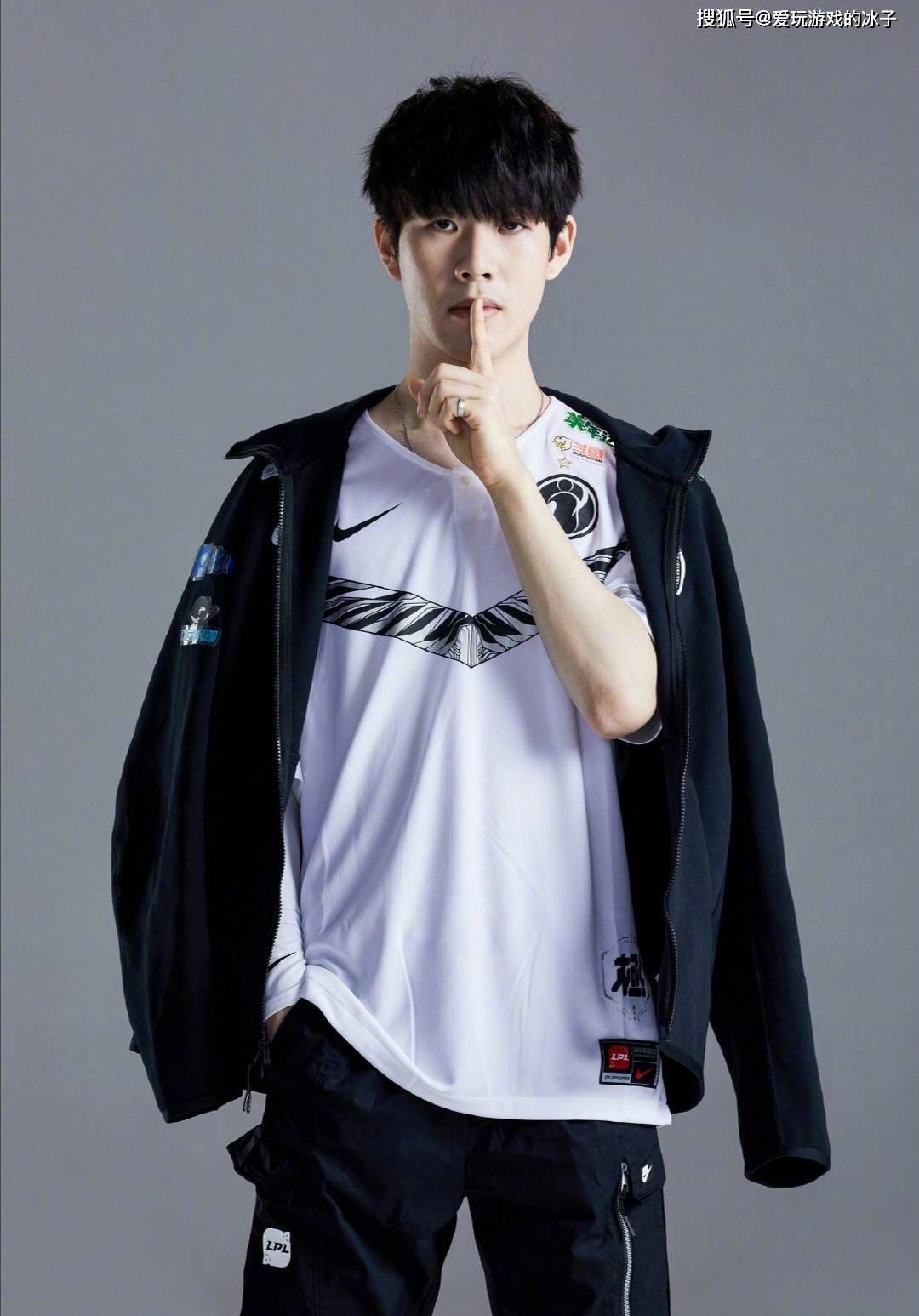 舍牌都有 舍牌都有