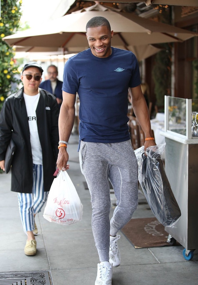 更衣室竞争 更衣室竞争